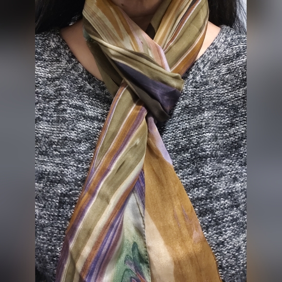 Gorgeous Cynthia Rowley Long Silk Scarf - Picture 4 of 13